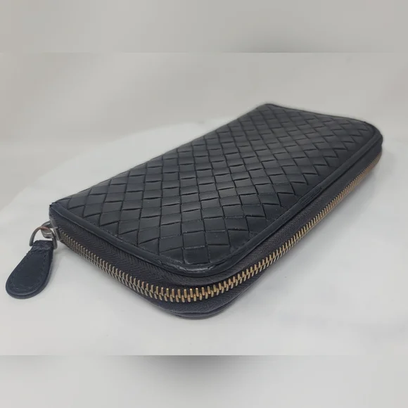 Bottega Veneta Black Woven Leather Zip Around Long Wallet Italy Authentic